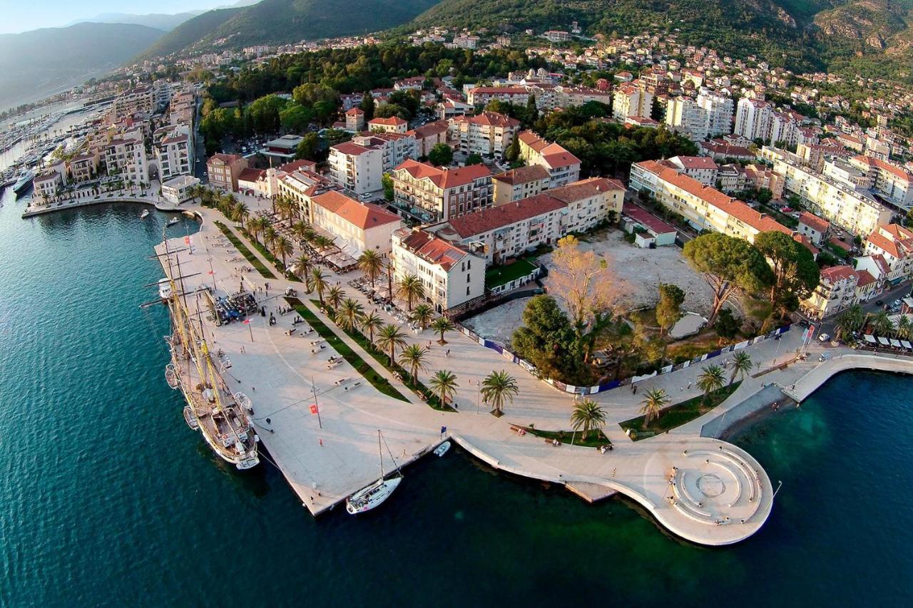 Room Next To Porto Montenegro Tivat Exterior foto