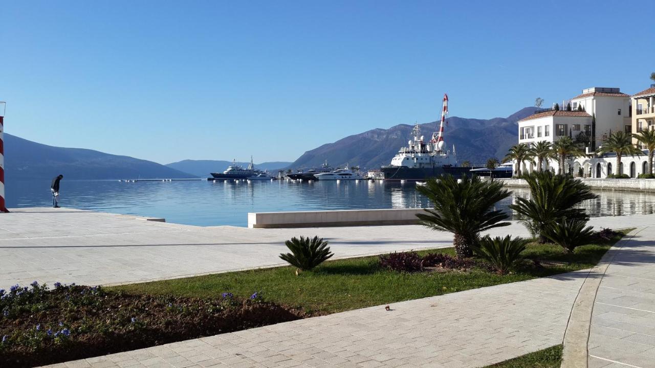 Room Next To Porto Montenegro Tivat Exterior foto