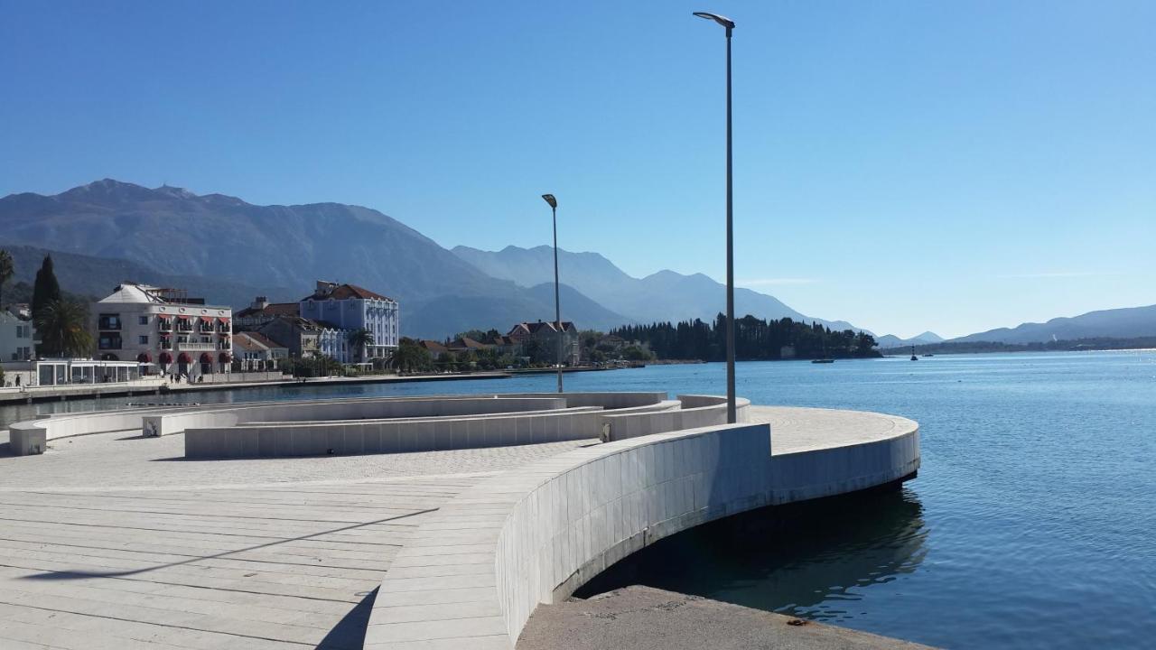 Room Next To Porto Montenegro Tivat Exterior foto